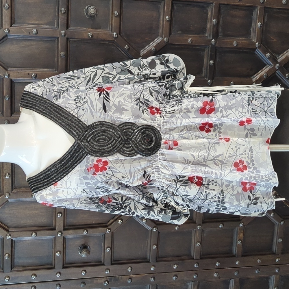 Size large Studio Y ladies cinched waist blouse